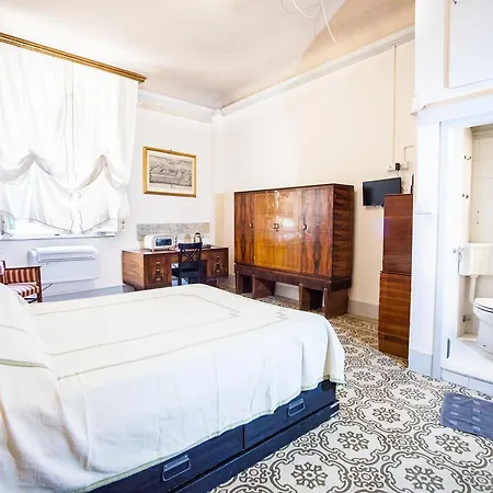 Apartment Manonlescaut Lucca