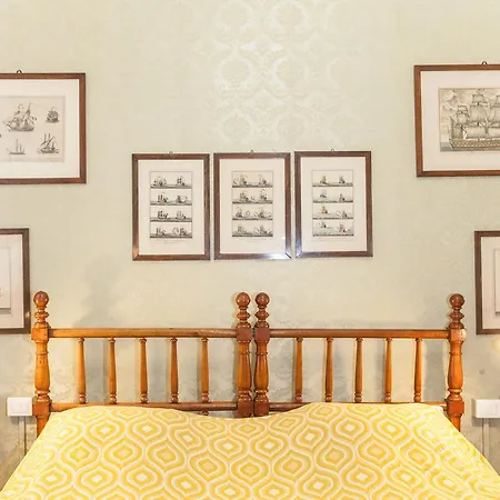 Manonlescaut Apartment *
