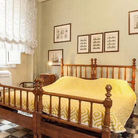 Manonlescaut Apartment