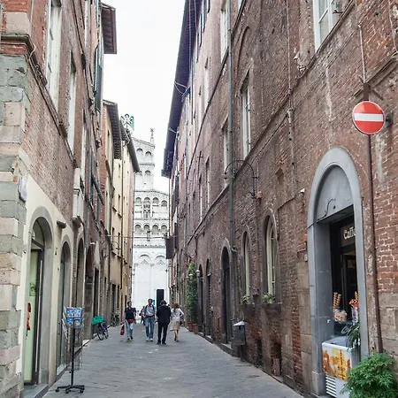 Manonlescaut Apartment Lucca